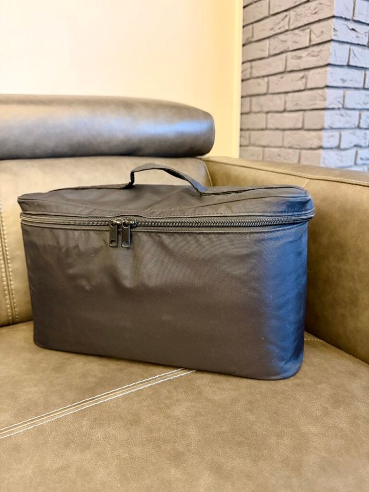 ナイロンメイクボックスL ￥2,990 再生ポリプロピレン入りメイクボックス 1/2横ハーフ ￥250／無印良品