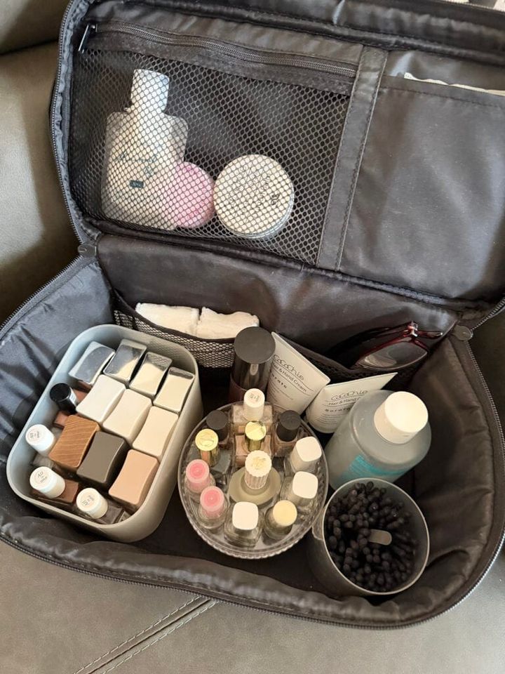 ナイロンメイクボックスL ￥2,990 再生ポリプロピレン入りメイクボックス 1/2横ハーフ ￥250／無印良品