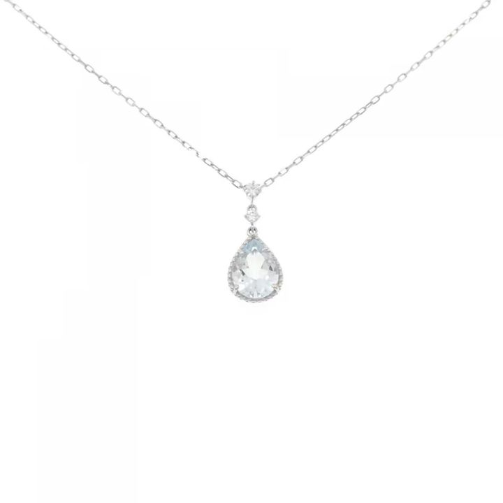 ヴァンドーム青山のアクアマリンネックレス