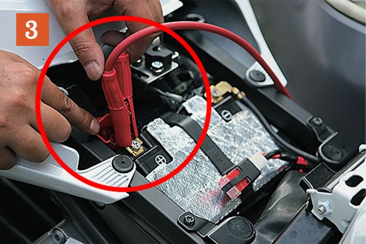 [動画あり]［エンジンがかからない！］すぐに始動したければバッテリージャンプ