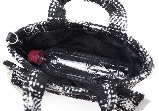 ペットボトルがすっぽり入る