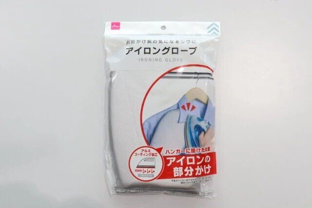 ダイソーのアイロングローブのパッケージ