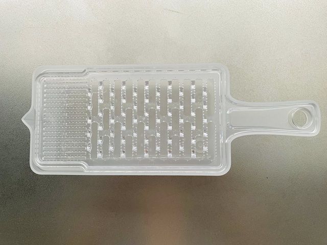 ダイソー しぼれるおろし器 