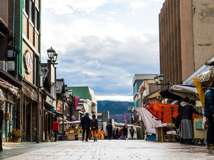 All About ニュース編集部が全国250人を対象に実施した「老後に住みたい」市に関するアンケートの調査結果から、「老後に住みたい」と思う石川県の市ランキングを発表！ 2位「輪島市」を抑えた1位は？