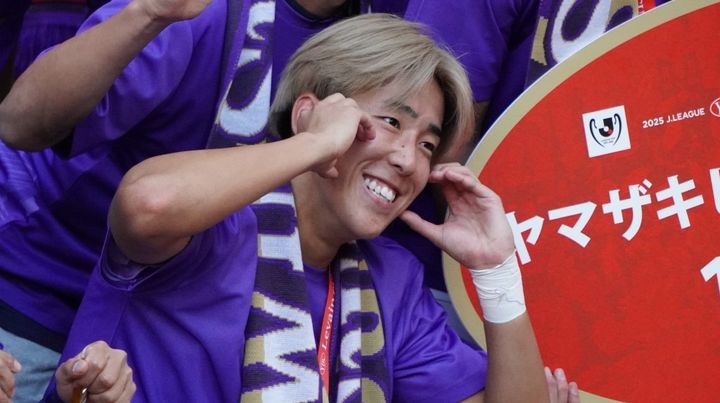 J1サンフレッチェ広島がルヴァン杯制覇！DF中野就斗が自慢の強肩で先制点アシスト「野球選手を目指していた」