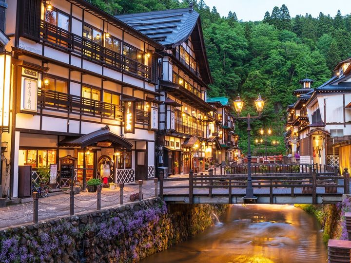 All About ニュース編集部は「グルメも楽しめる温泉地」に関するアンケート調査を実施。「グルメも楽しめると思う山形県の温泉地」ランキングで1位に選ばれたのは？