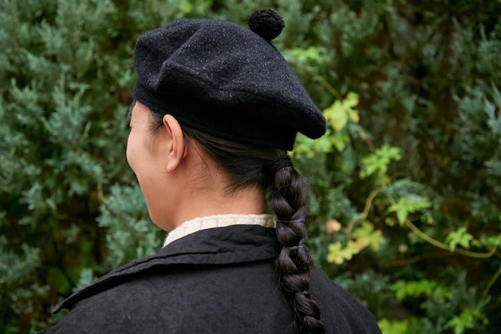 黒のベレー帽が秋のコーデの主役！おしゃれなエッセンスを宿す小物遣いで差を付けて