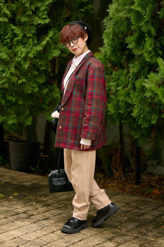 黒のベレー帽が秋のコーデの主役！おしゃれなエッセンスを宿す小物遣いで差を付けて