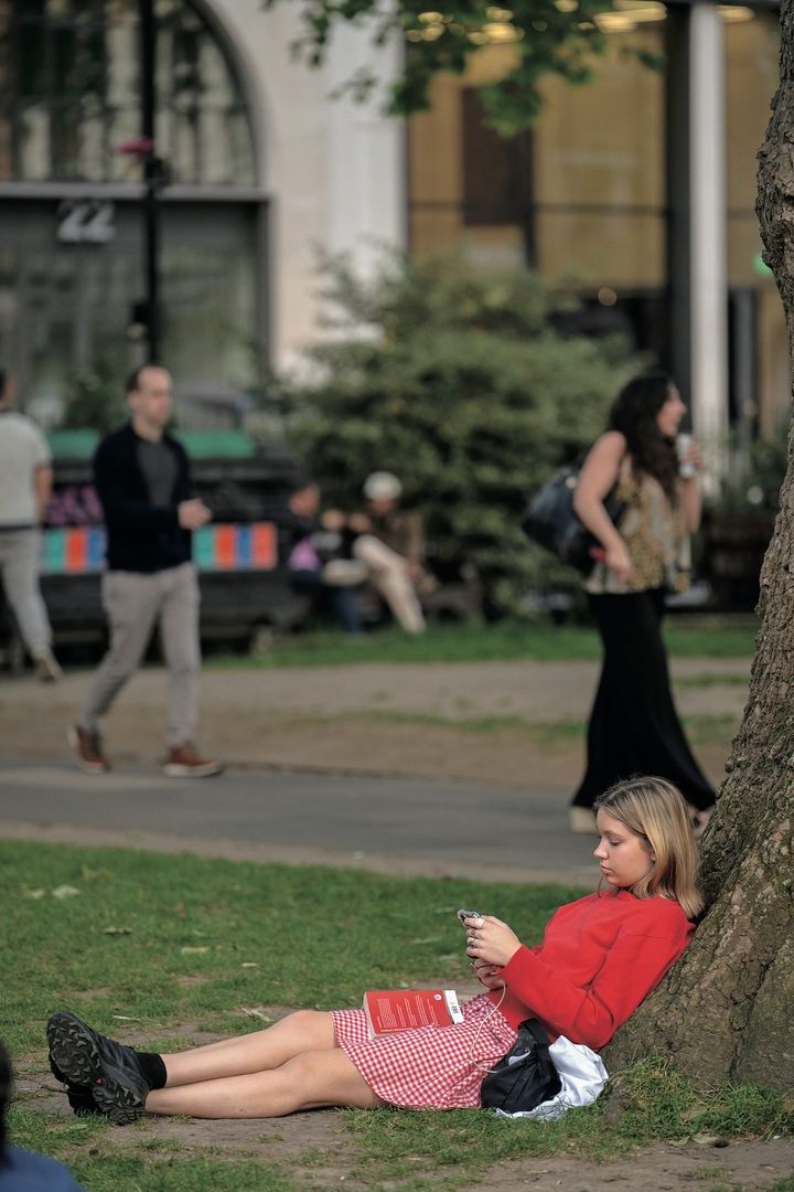 秋の代名詞”チェック柄”を取り入れたコーデが続々登場！【ロンドンガールの一週間コーデ】