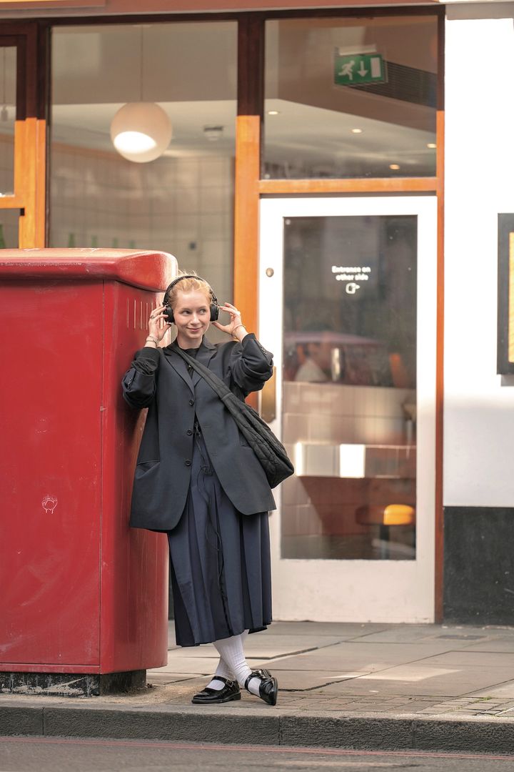 秋の代名詞”チェック柄”を取り入れたコーデが続々登場！【ロンドンガールの一週間コーデ】