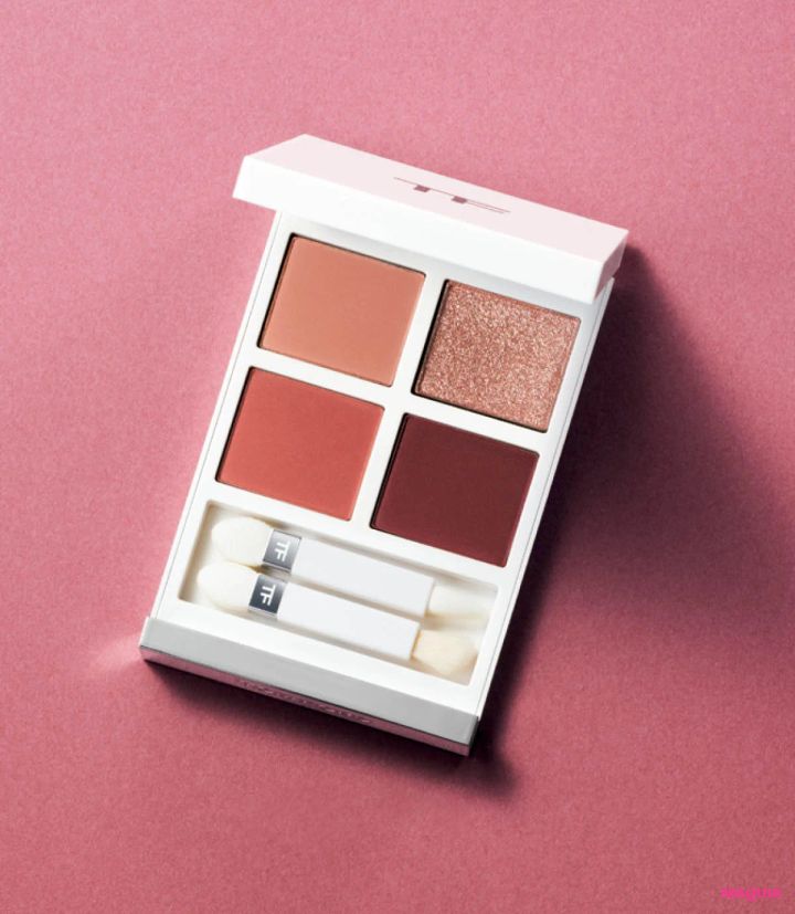 元乃木坂46 与田祐希 クリスマスコフレ 2025 トム フォード ソレイユ アイ カラー クォード 01SN