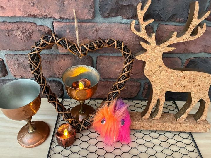 鹿の置物でボリューム感アップ