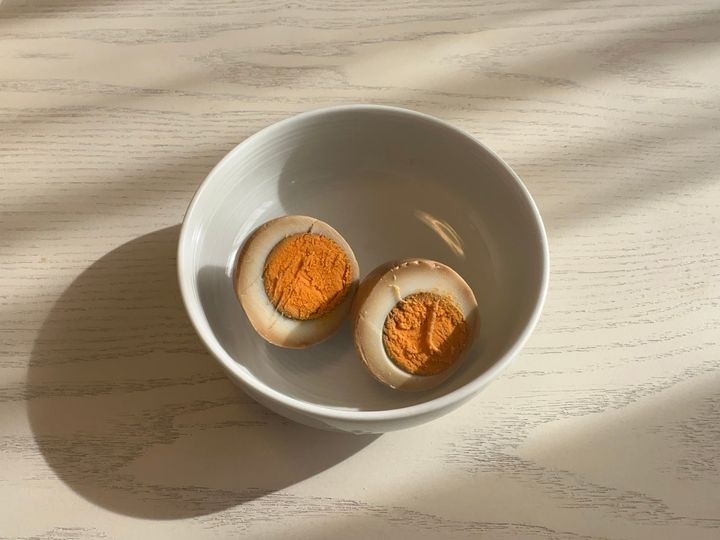 味玉の中まで味が染みています