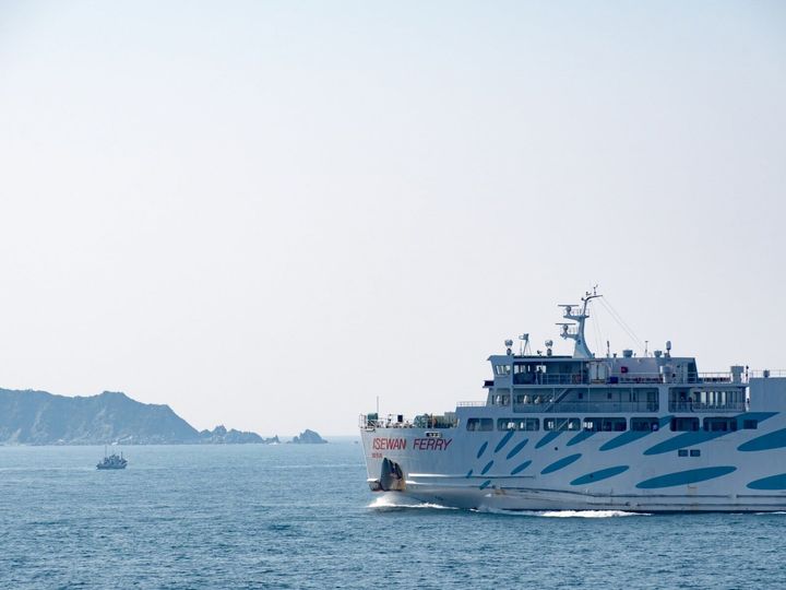 鳥羽温泉郷は、三重県鳥羽市の伊勢湾沿いに広がる温泉リゾートエリアです。海を望むオーシャンビューの露天風呂と、伊勢志摩の新鮮な海の幸が魅力。伊勢神宮や鳥羽水族館といった観光地との周遊に最適な、週末の小旅行にぴったりの名湯です。