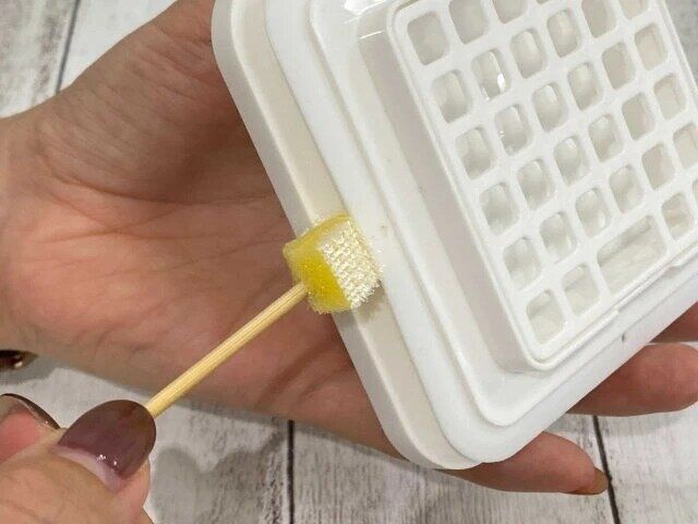 ダイソーの食器のスキマ汚れ スッキリ棒2