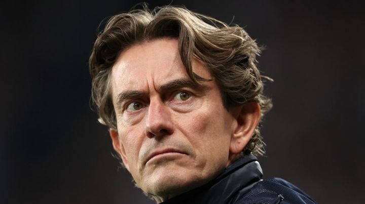 21歳日本代表逸材が所属する英名門チーム、監督の握手を選手2人がムシする… 「誰もが苛立っている」