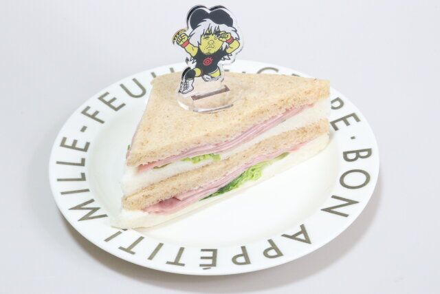 ダイソーのコラボカフェ気分になるフードピック（アクリルスタンド用台座付）