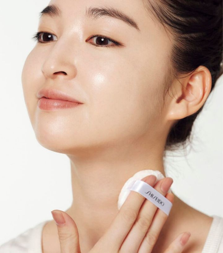 【肌フィルターパウダー_2】キレイな首に見せる