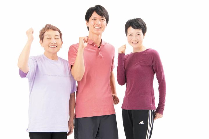 健康ウォーキングの秘訣！50代から始める【正しい歩き方】と役立つ応急ケア法