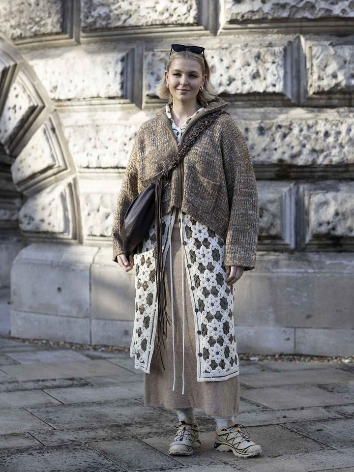 画像: スポーティなのに上品！「XT-6」で作る抜け感コーデ