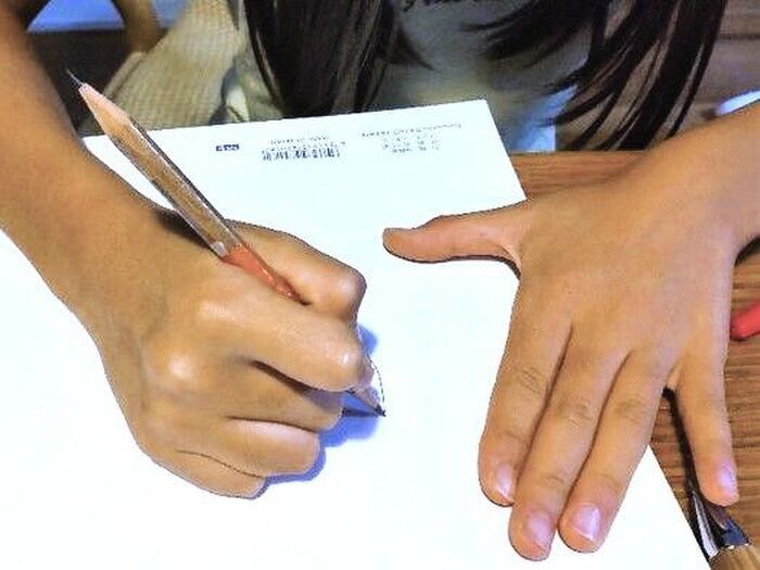 短くなった鉛筆を