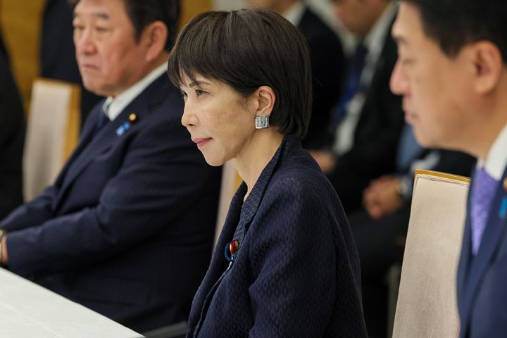 拉致被害者家族と面会した高市首相（2025年10月23日）／首相官邸のX公式アカウント（@kantei）から引用