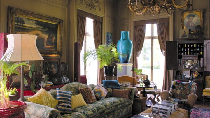 まるでお城のような自宅も公開。『ドリス・ヴァン・ノッテン ファブリックと花を愛する男』©2016 Reiner Holzemer Film-RTBF-Aminata bvba-BR-ARTE