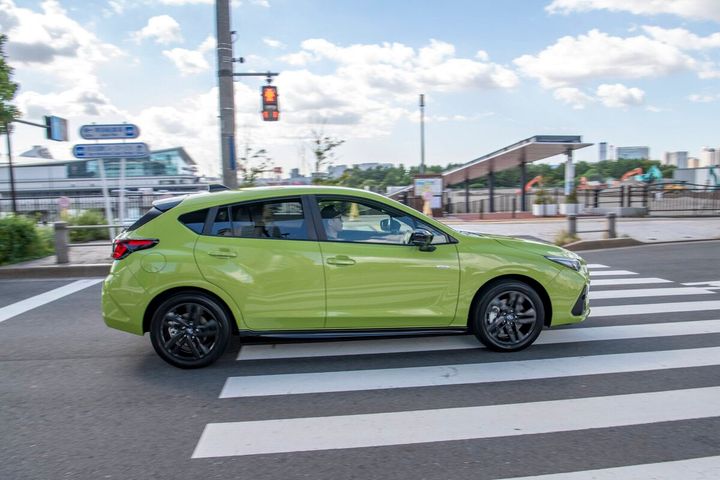 スバル インプレッサ e-BOXER ST-H