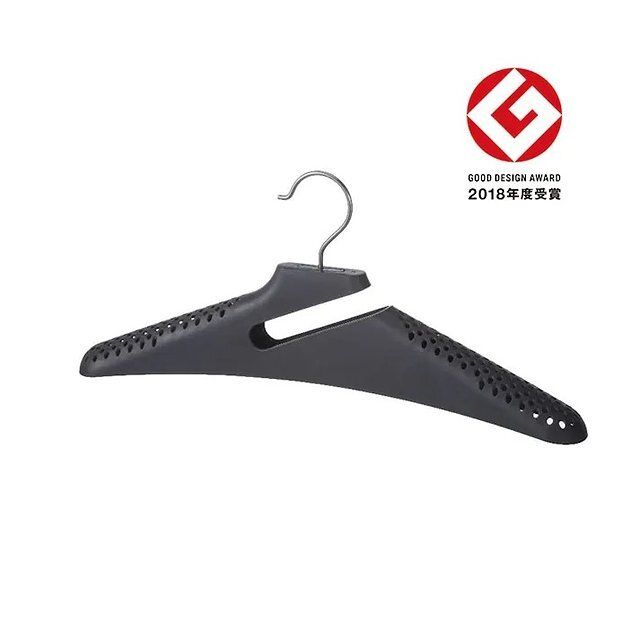 カインズ 乾きやすくそのまま収納できる幅広ハンガー 3本組 グレー