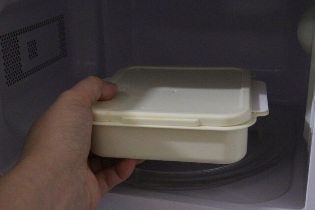 ダイソーの電子レンジ調理するフレンチトーストメーカー