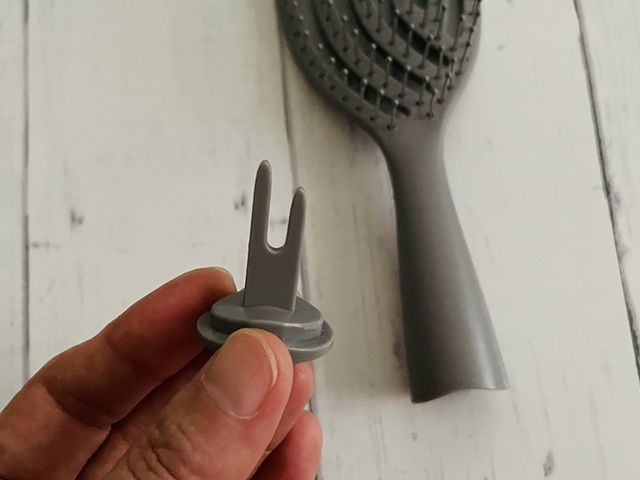 ダイソー 乾きやすいブローブラシ クリーナーの使い方