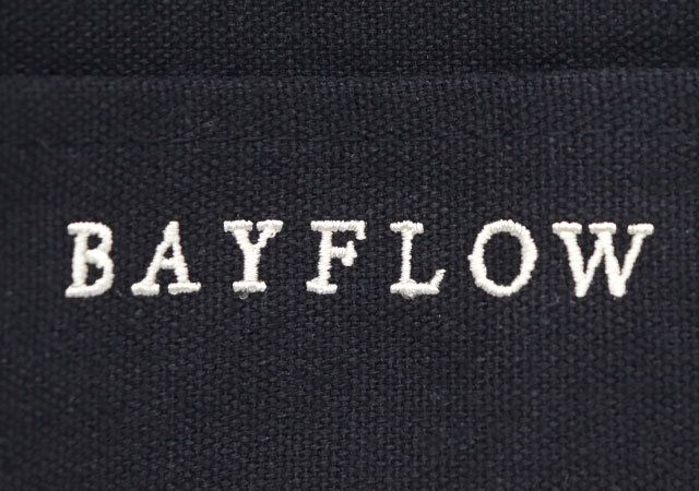 ベイフロー黒ロゴトートバッグ刺繍