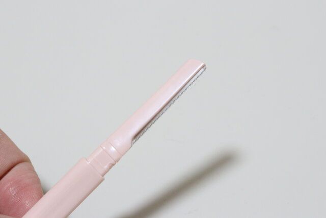 セリア かみそり セーフティーガード付き ダブルハート ハート型 幅広