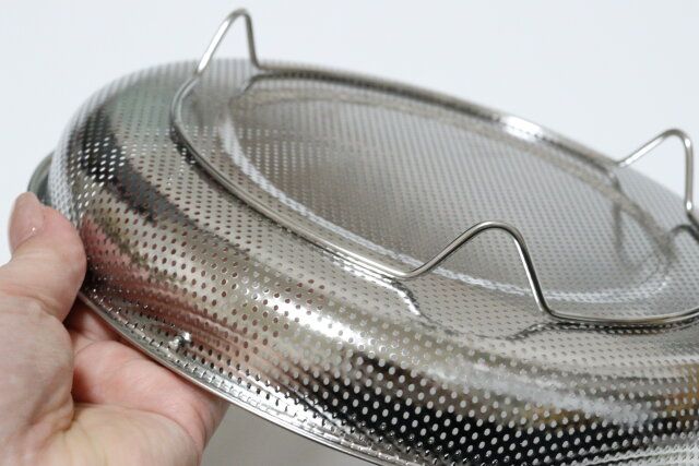 取っ手付浅型パンチングザル（25cm） 脚