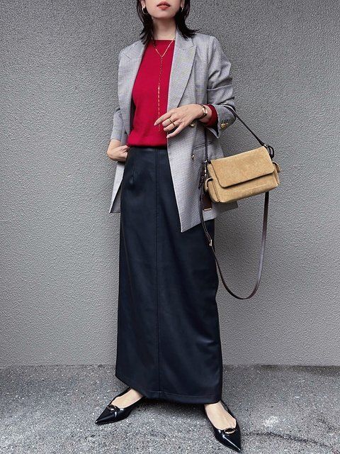黒ロングスカートコーデ3