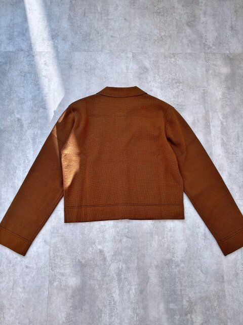 GU ミラノリブポロカーディガン 後ろ側