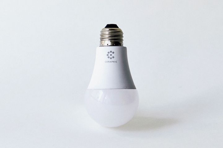 フルスペクトルライト「CERAPHIC電球」