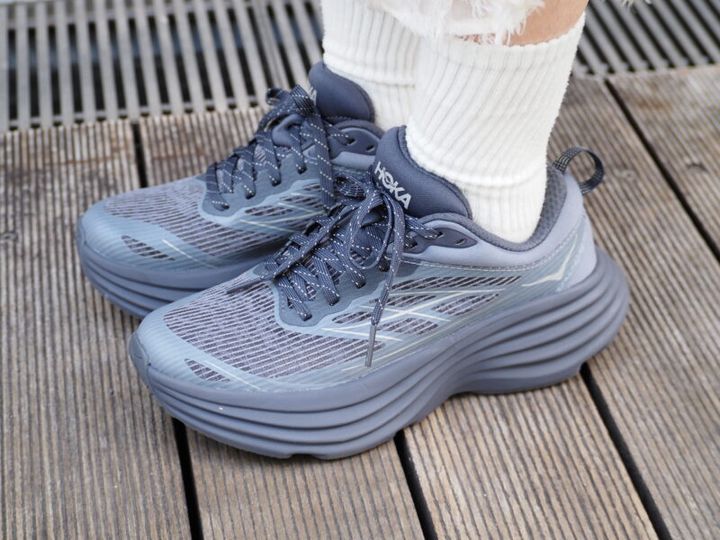 ホカのスニーカー