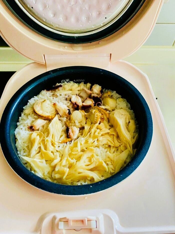 面倒な下準備なし！炊くだけ「白舞茸と帆立、タコの炊き込みご飯」