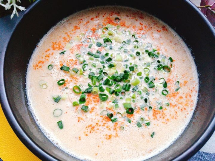 耐熱ボウルに入れチンして完成!!簡単爆速。豆乳キムチ春雨スープ