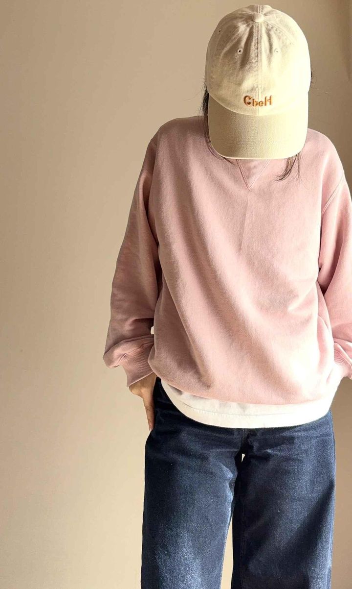 画像: ピンクスウェット ✕ デニム