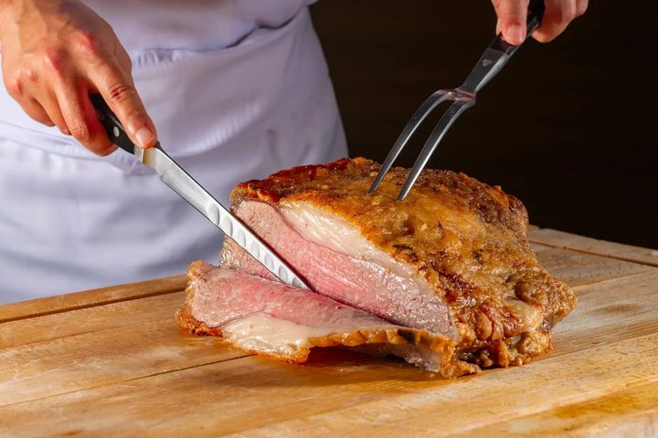 和牛もも肉のローストビーフ