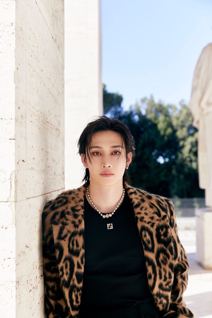 フェンディ」とStray Kids バンチャンが新曲を発表！”ピーカブー”への