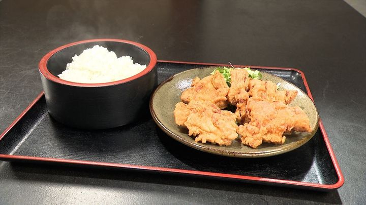 11月4日放送の「ヒューマングルメンタリー オモウマい店」に登場する「からあげ定食（しょうゆ）」（中京テレビ提供）