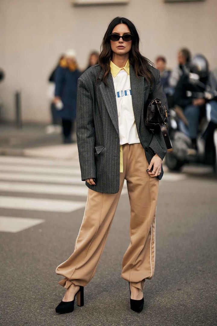 画像: カラーシャツを覗かせ着映え力アップ