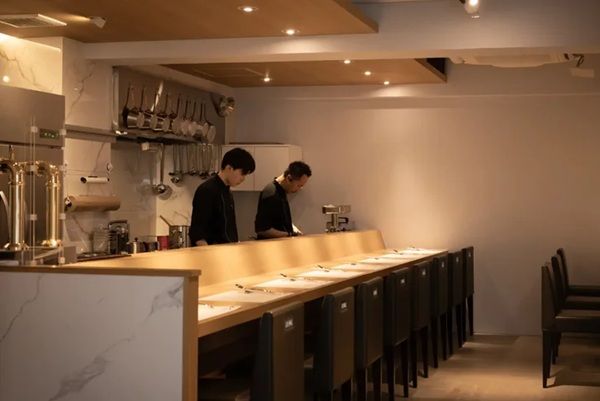 【兵庫県神戸市】「御影洋食一平」に、大和肉鶏を使用した新メニューが登場！こだわりは繊細な火入れ