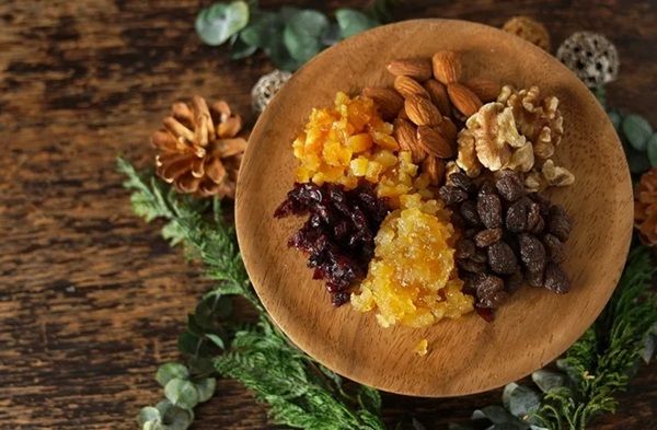 【京都府京都市】進々堂がドイツの伝統的なクリスマスのお菓子「シュトーレン」を発売！ギフトセットも