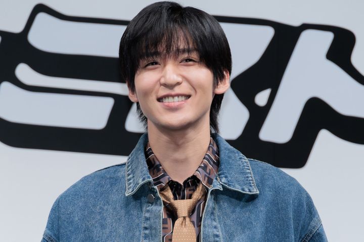 目黒蓮、「第42回ベストジーニスト2025 」授賞式に登場 クランクイン！ width=