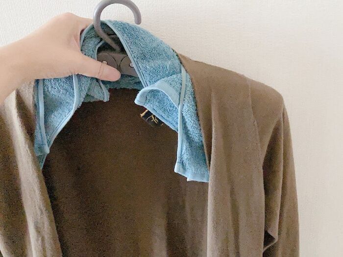 【ダイソー】ポケットサイズで超便利♡お出かけ時に携帯必須の『四角いアイテム』の正体は？