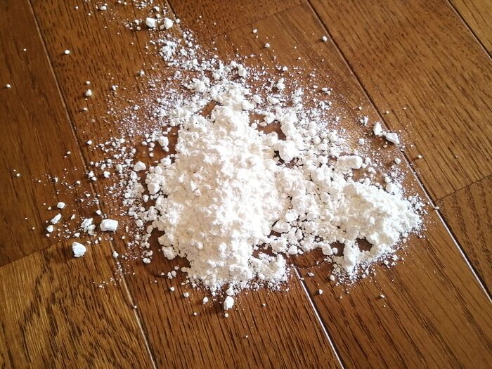 むしろ逆効果だった…！油をこぼしても拭いちゃダメ！？ウソのようにキレイになるお掃除ワザ